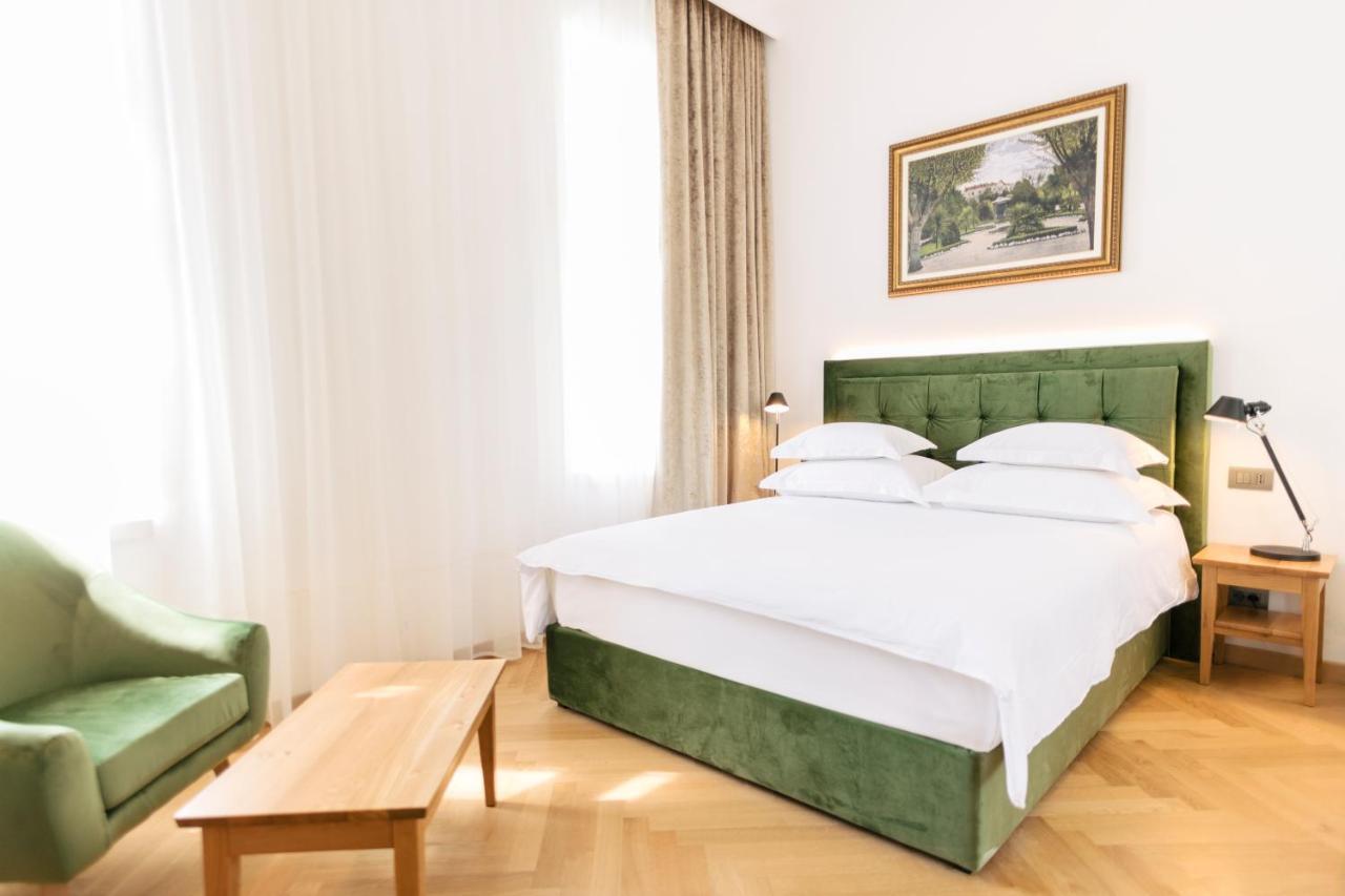 Hotel Miramare 茨里克韦尼察 外观 照片 A bedroom