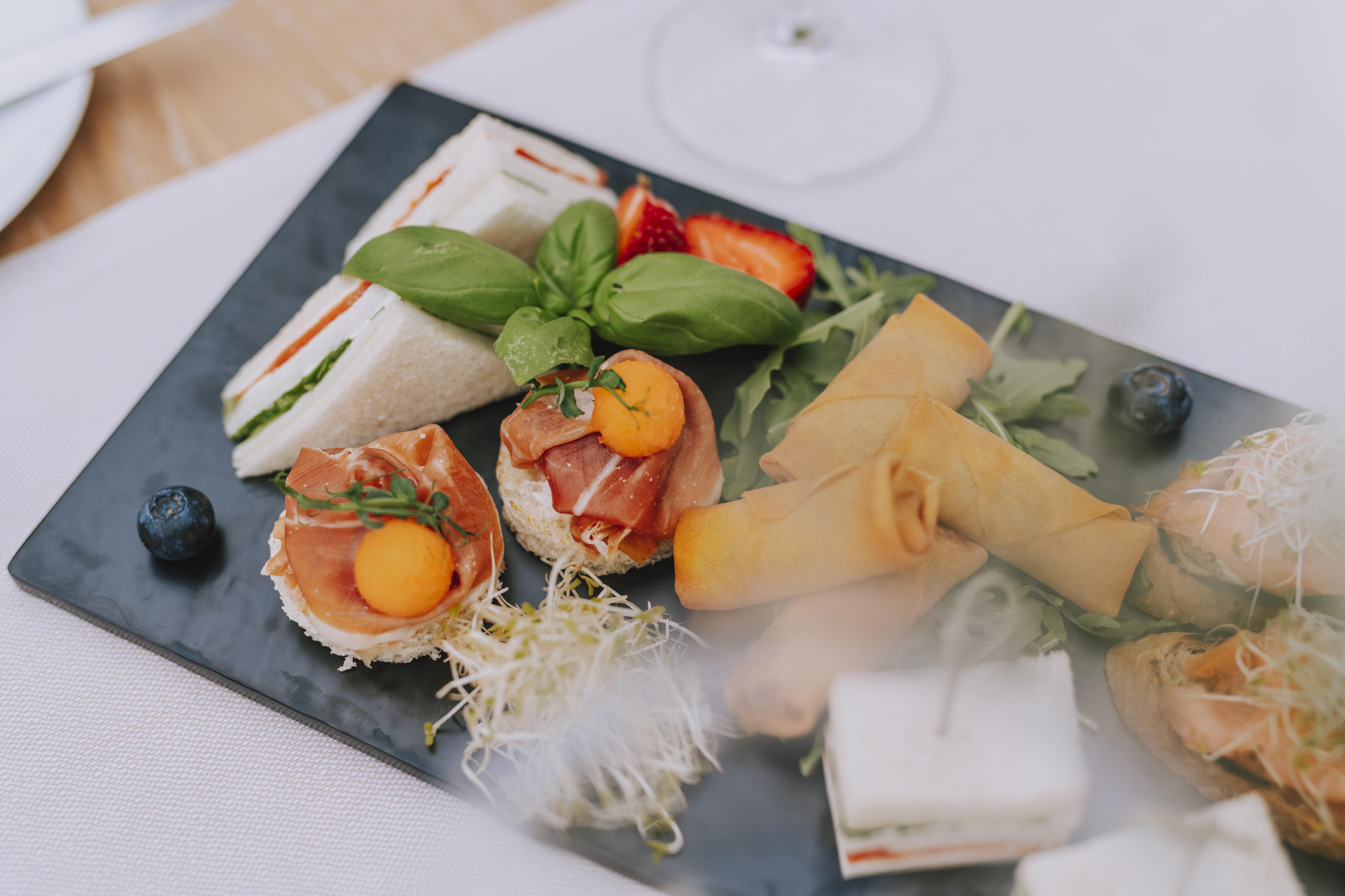 Hotel Miramare 茨里克韦尼察 外观 照片 Finger food