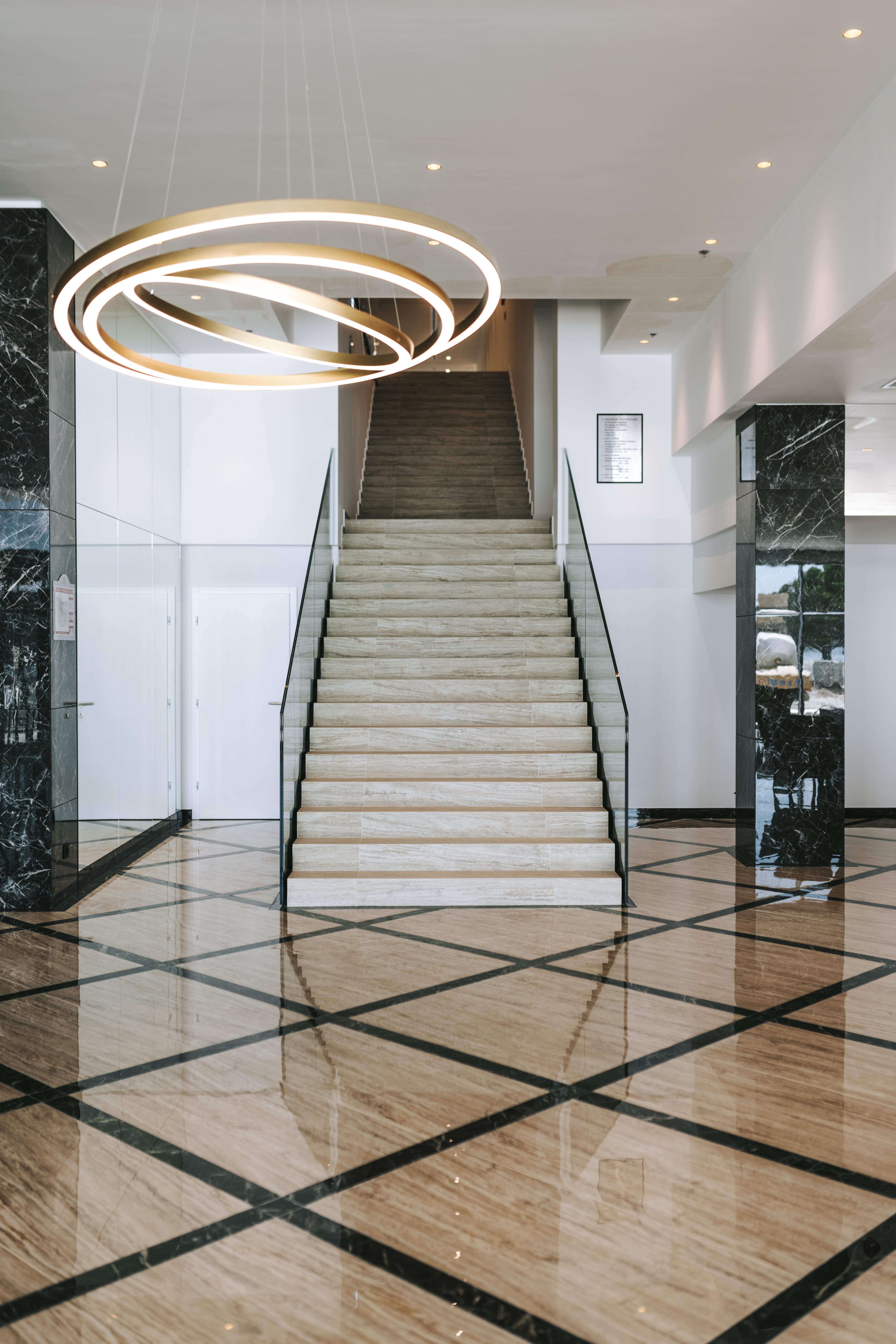Hotel Miramare 茨里克韦尼察 外观 照片 Marble flooring